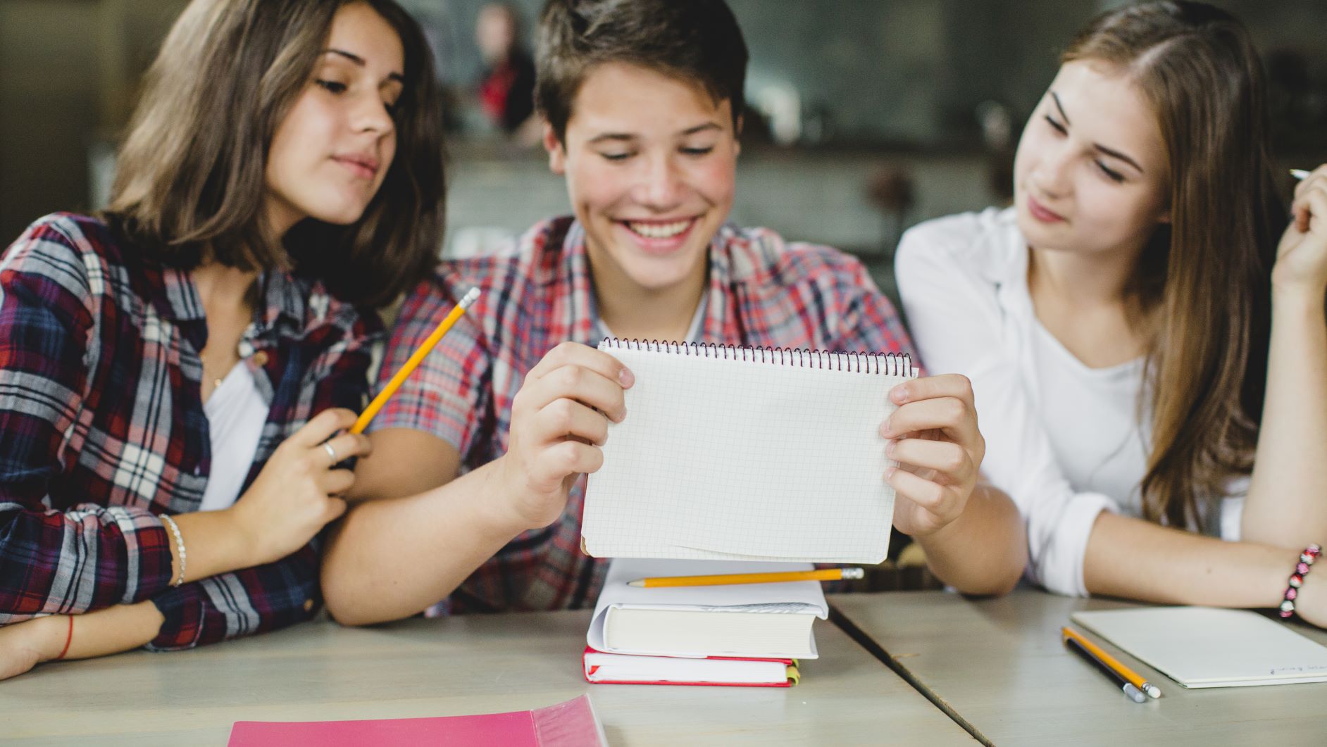 Adolescentes educados en Montessori