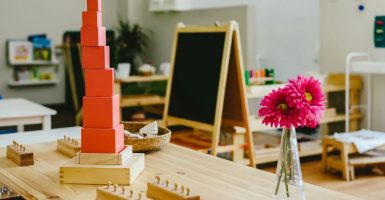 MATERIAL MONTESSORI