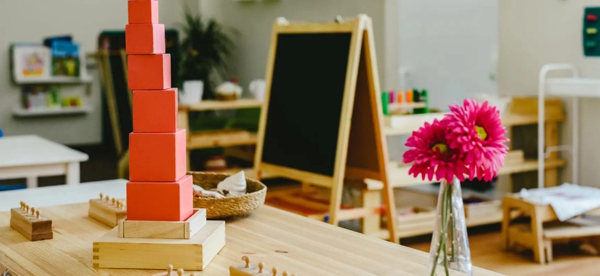 MATERIAL MONTESSORI