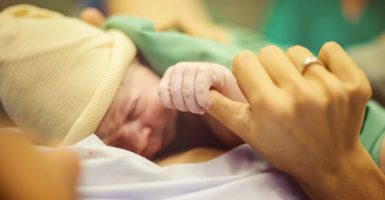 bebe y mama primeriza tras el parto