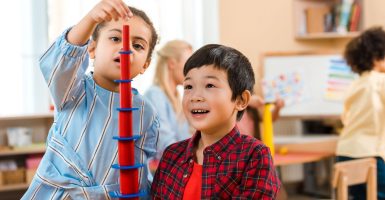 cuatro planos de desarrollo de montessori