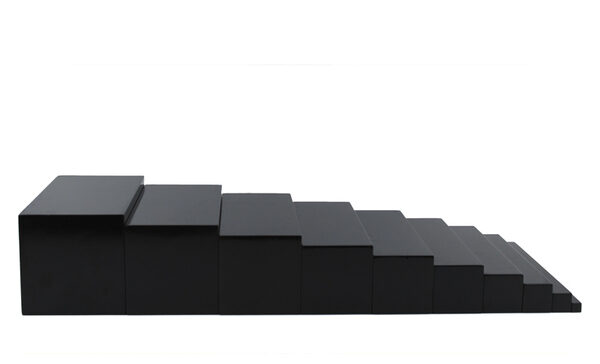 Escalera Marrón Montessori del área sensorial