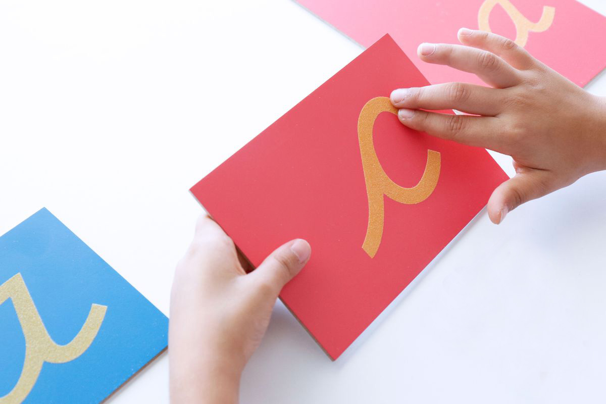 letras de lija montessori para trabajar la escritura