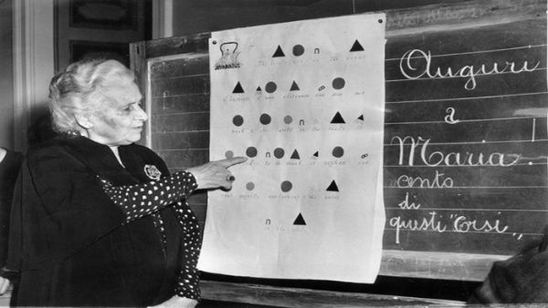 maria montessori en el aula